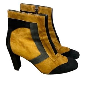 Sacha London Suede Leather Tan and Black Ankle Heeled Boots Sz 8